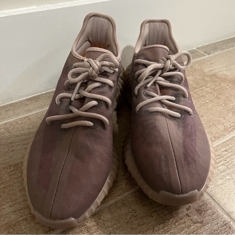 Yeezy Boost 350 V2 ‘Mono Mist’